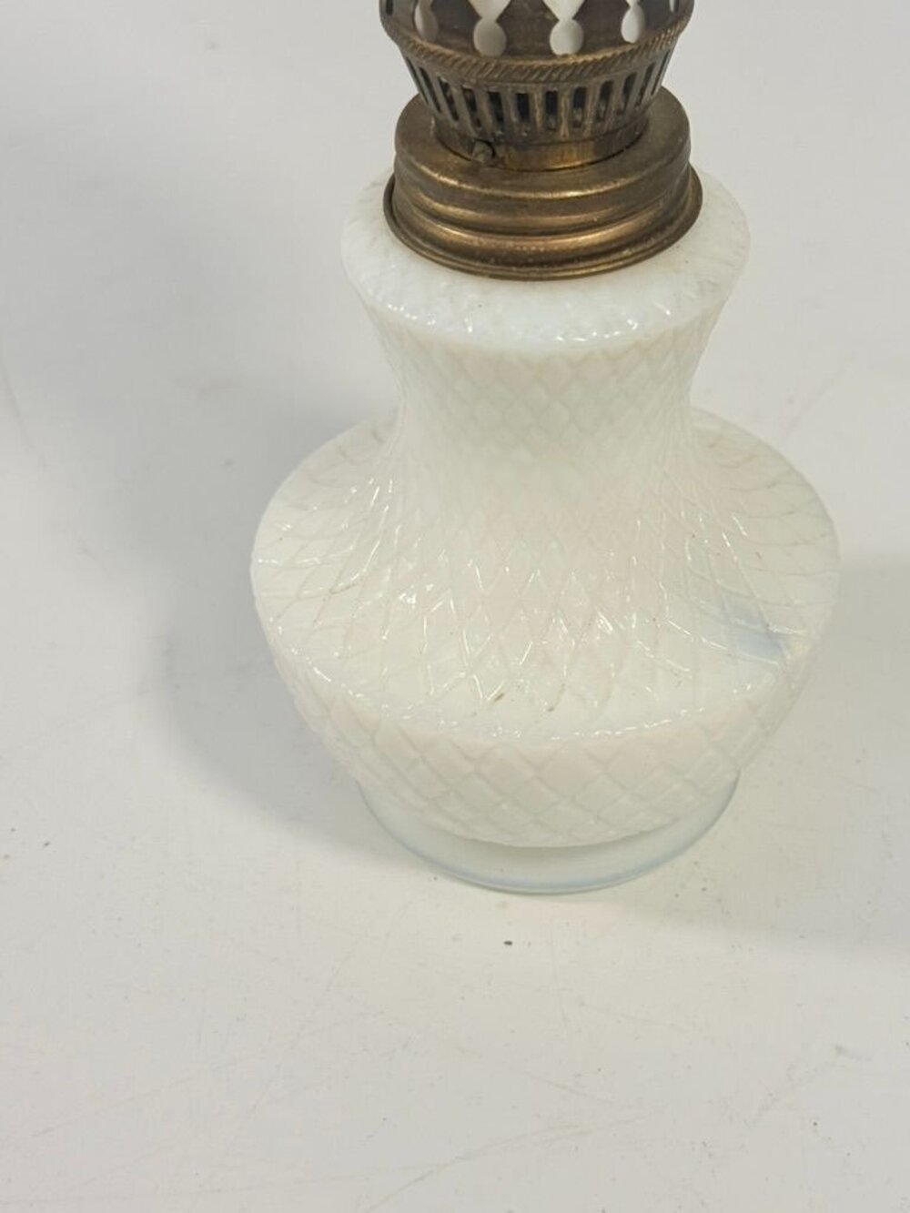 Mini Finger Oil Lamp Milk Glass Shade Chimney Vintage Home Decor Granny Farmhous - Picture 11 of 16